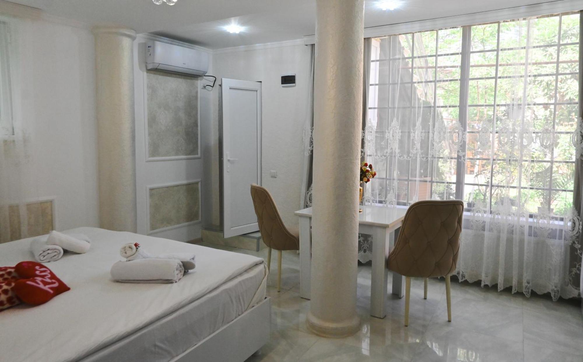 Jerusalem Hotel クタイシ エクステリア 写真