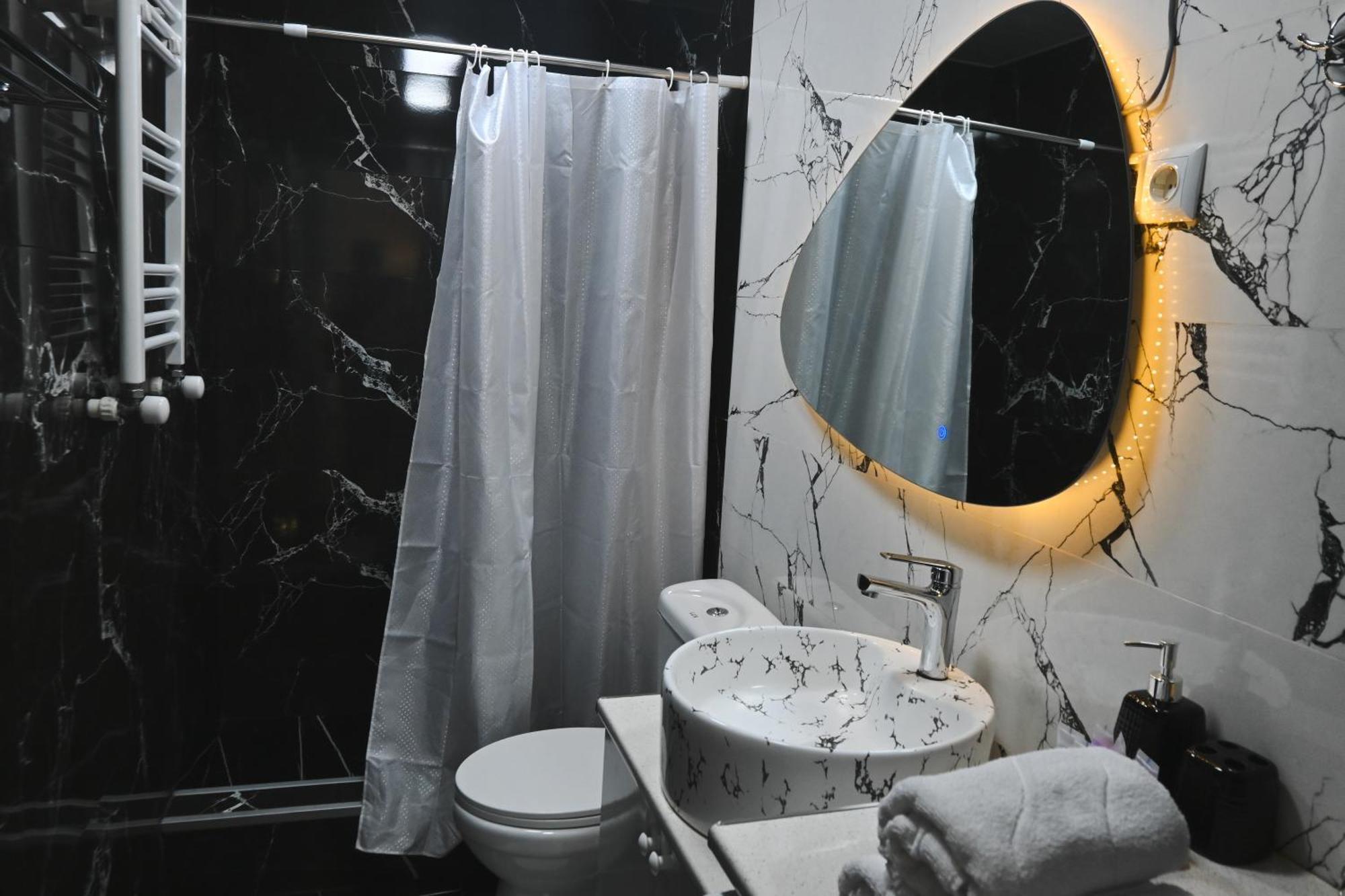 Jerusalem Hotel クタイシ エクステリア 写真