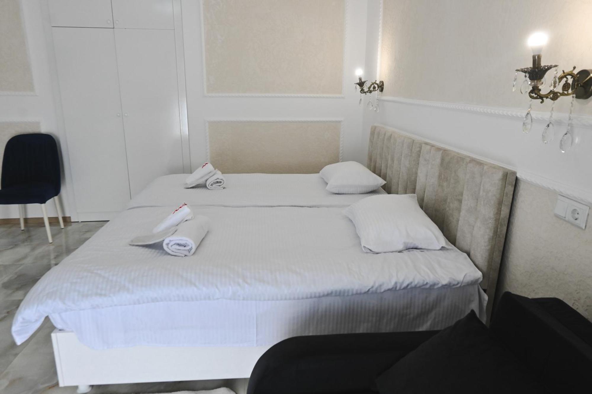Jerusalem Hotel クタイシ エクステリア 写真
