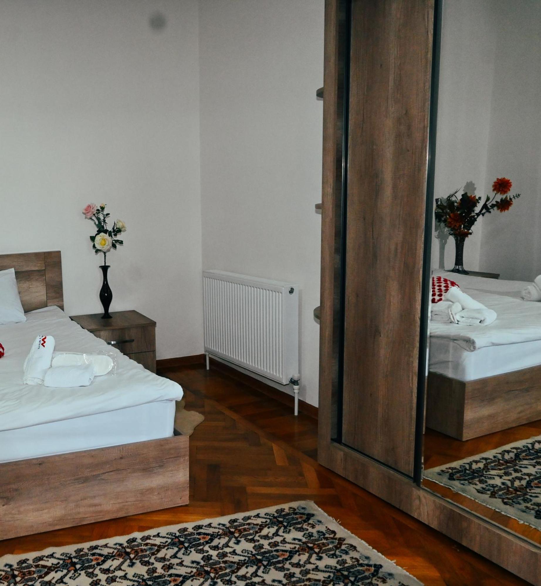 Jerusalem Hotel クタイシ エクステリア 写真